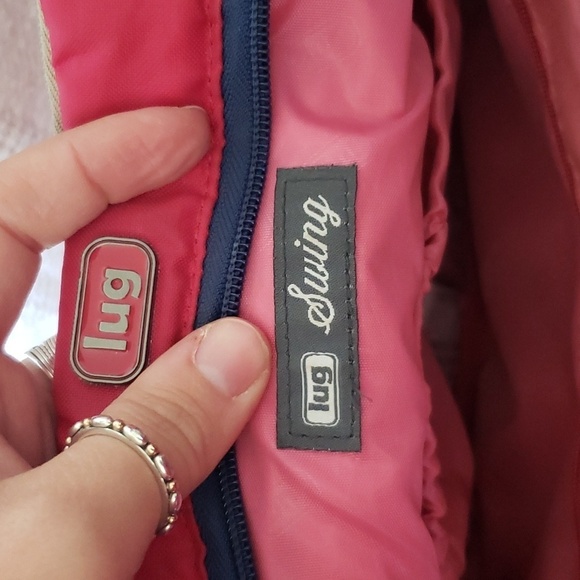 Lug 'swing' crossbody bag, hot pink, 3 sectioned pockets. - Picture 9 of 11